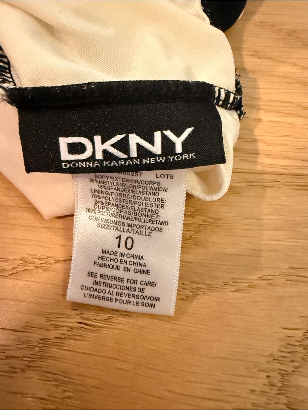 DKNY One Shoulder Black & Cream Striped One-Piece Swimsuit Size 10 - Picture 5 of 8